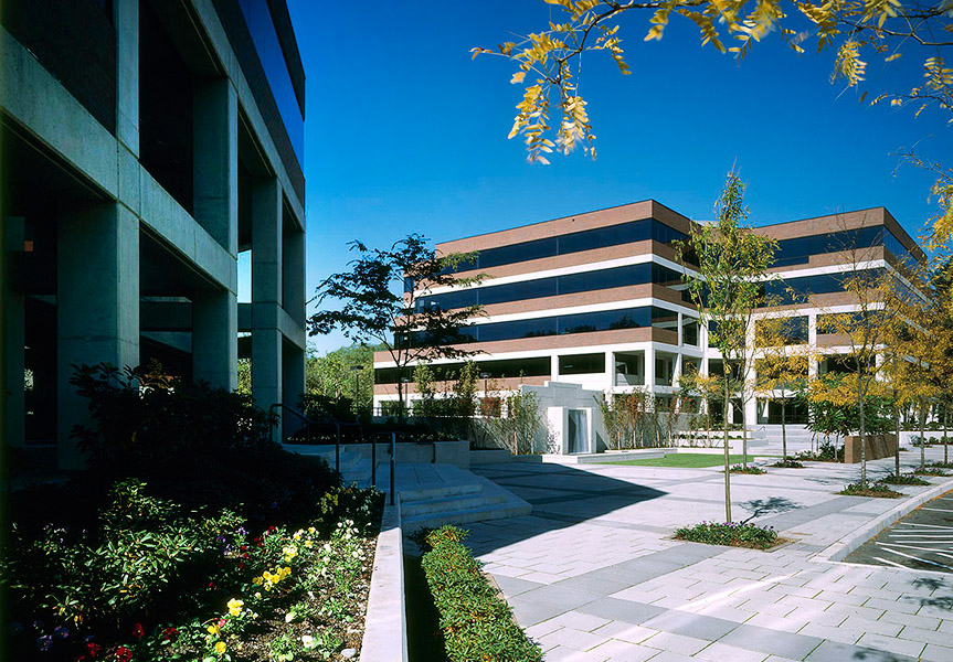 Plaza at Yarrow Bay Offices
