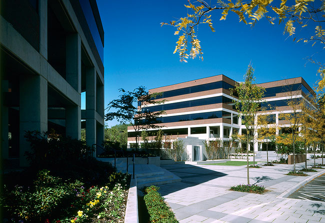 Plaza at Yarrow Bay Offices